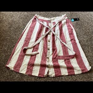 Red and white mid length skirt